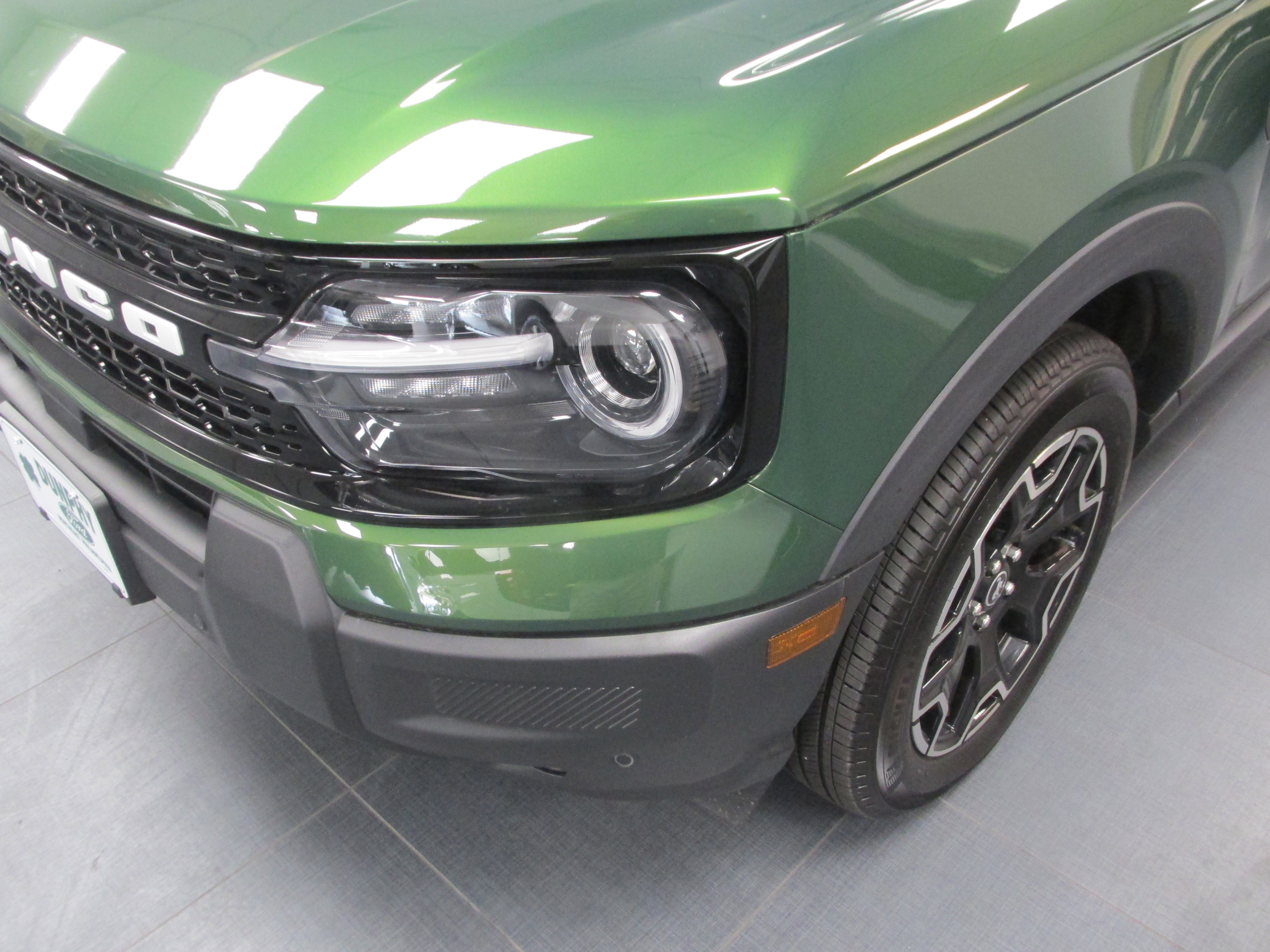 Used 2025 Ford Bronco Sport Outer Banks w/ Outer Banks Tech Package+ AWD/4WD image 8