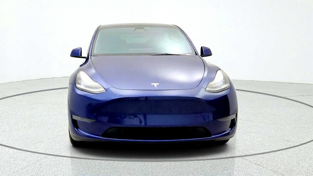 Used 2023 Tesla Model Y AWD image 2