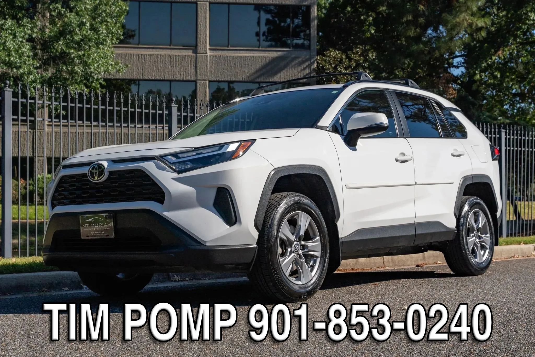 Used 2025 Toyota RAV4 XLE w/ Convenience Package FWD image 1
