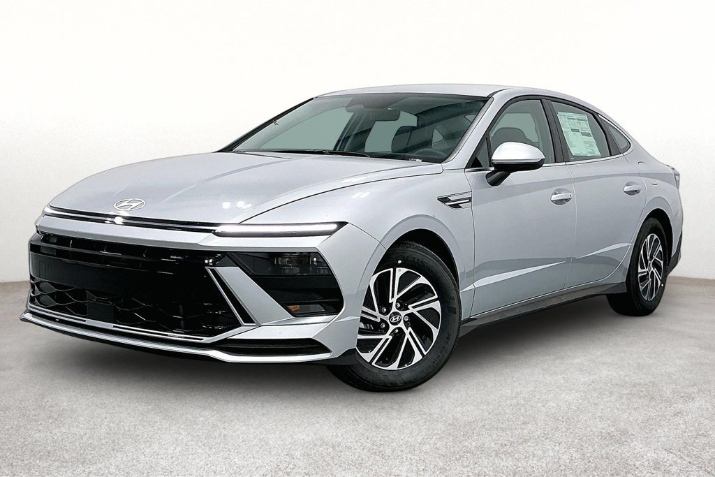New 2026 Hyundai Sonata Blue FWD image 2