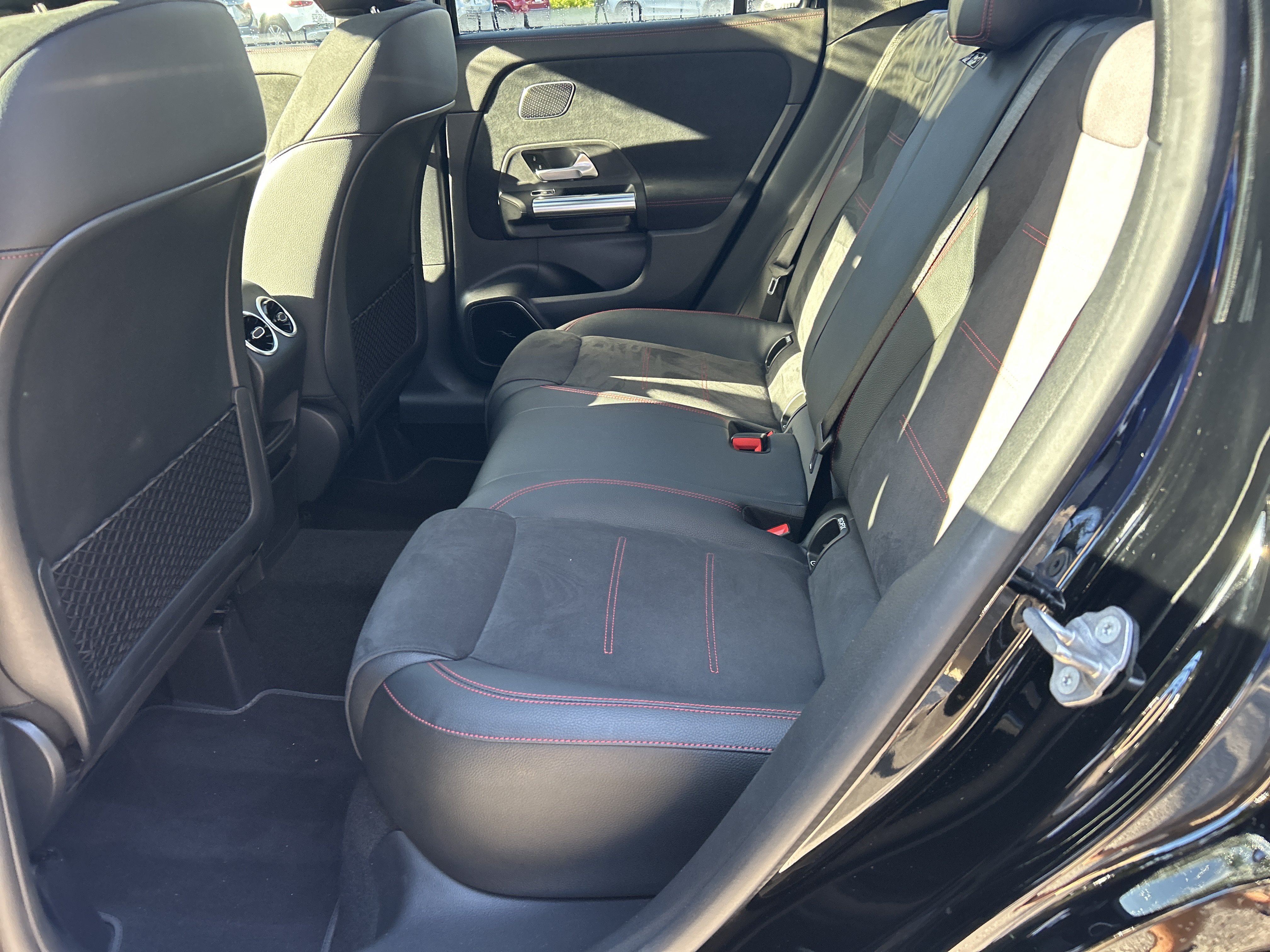 Certified 2021 Mercedes-Benz GLA 250 4MATIC image 39