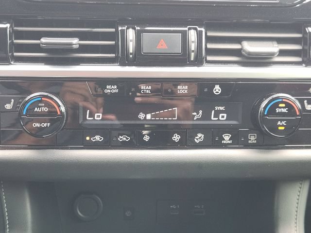 Used 2023 Nissan Pathfinder SL FWD image 18