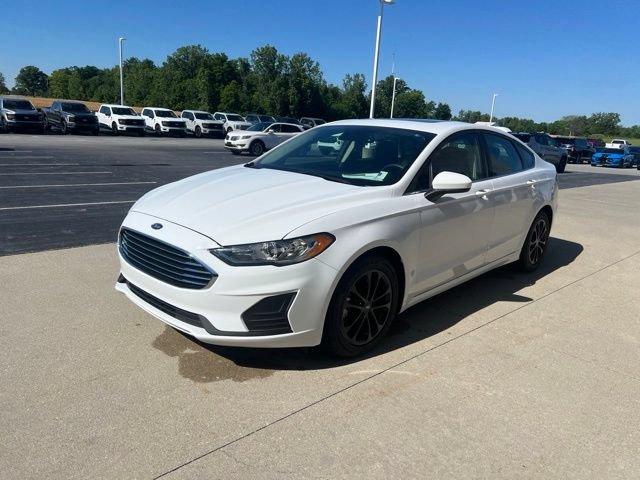 Used 2020 Ford Fusion SE FWD image 3
