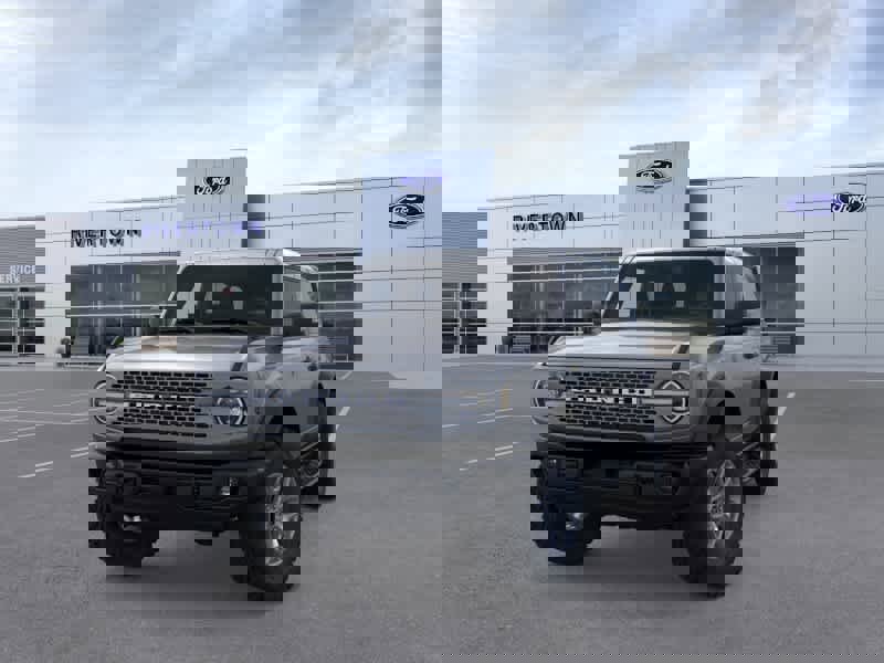 New 2025 Ford Bronco Badlands image 2