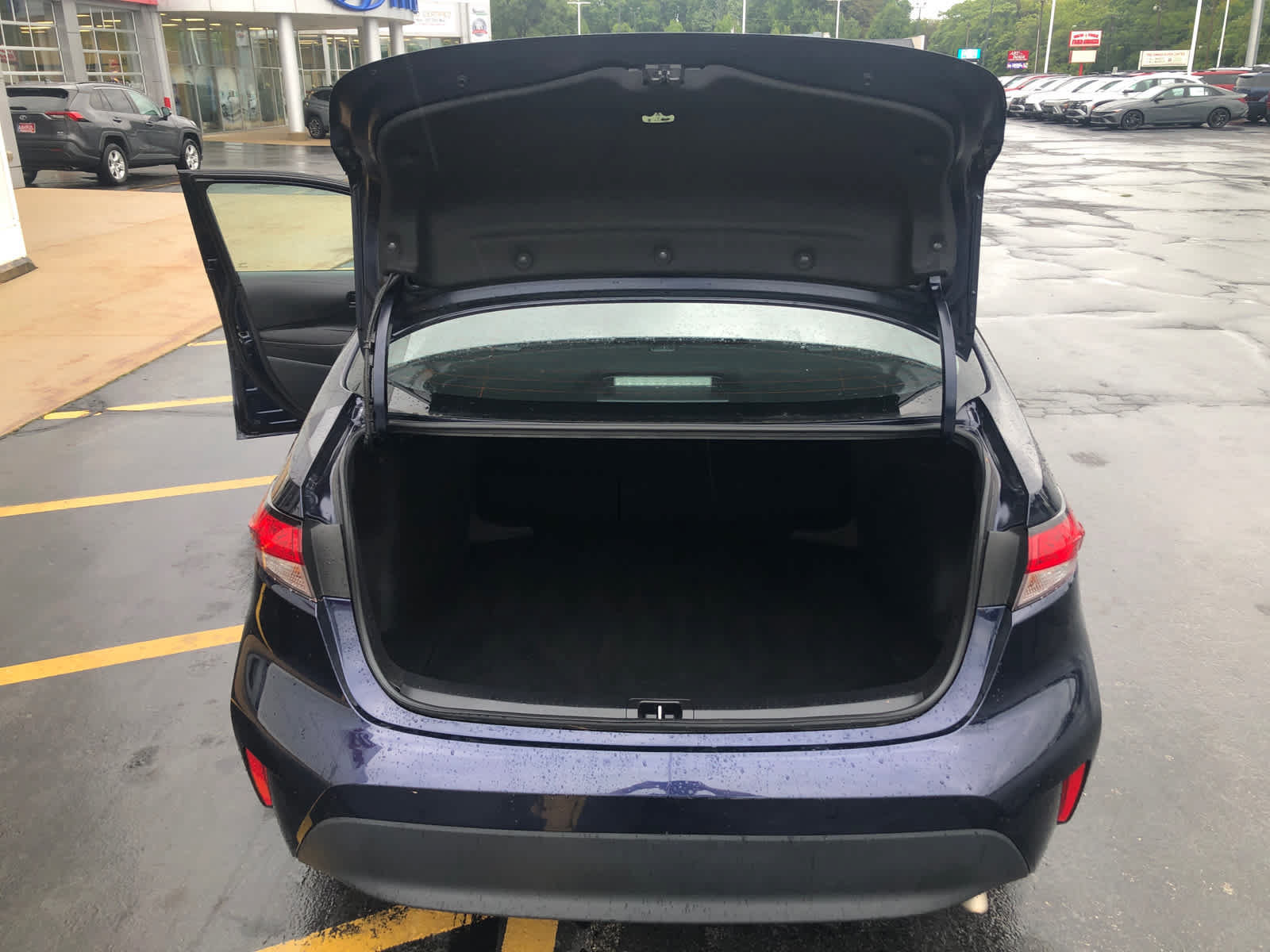 Used 2025 Toyota Corolla LE FWD image 20