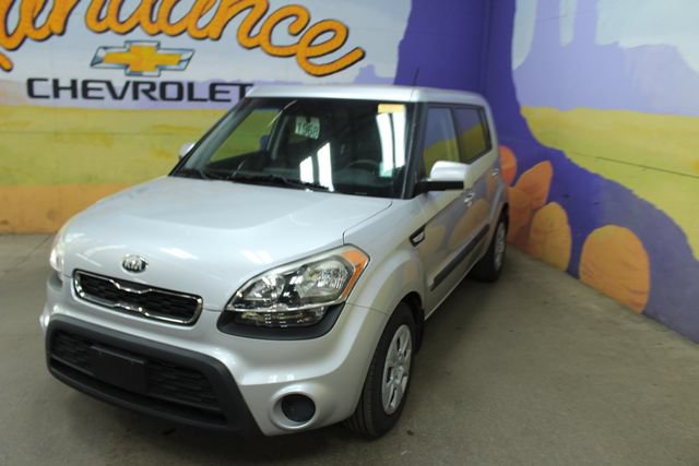 Used 2013 Kia Soul FWD image 4