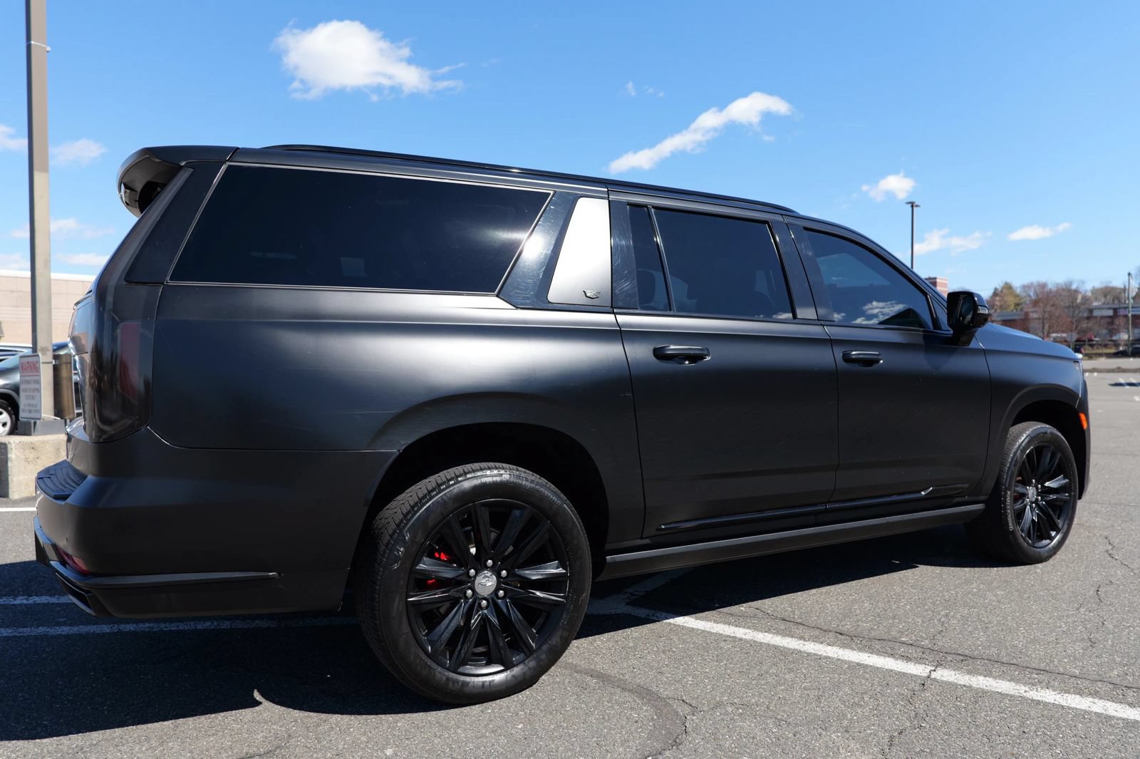 Used 2022 Cadillac Escalade ESV Sport Platinum AWD/4WD image 9