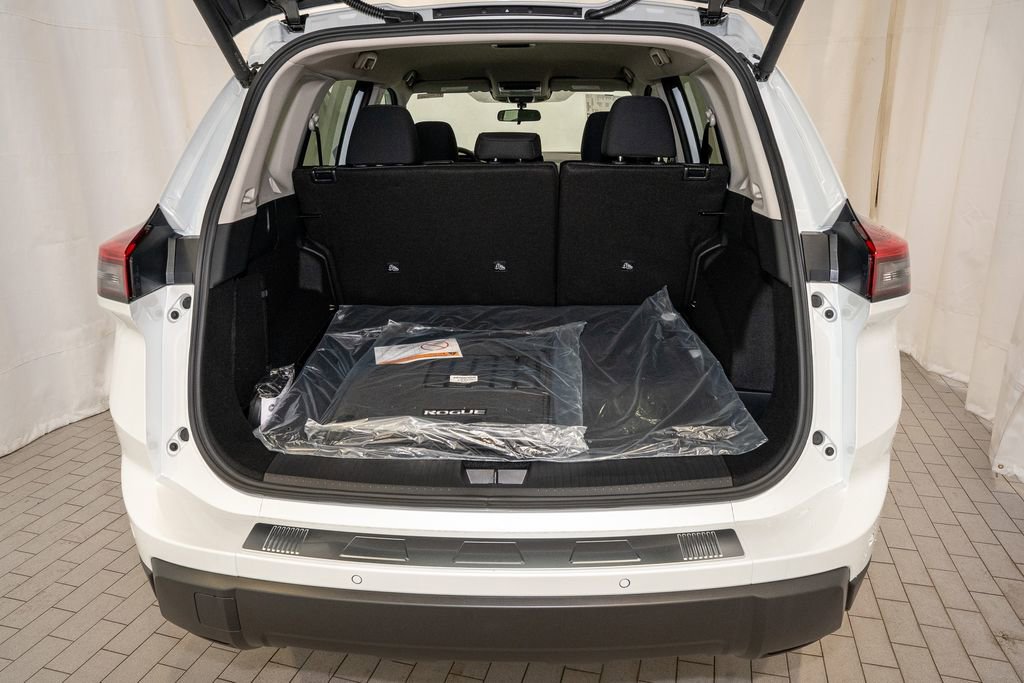 New 2026 Nissan Rogue SV image 6