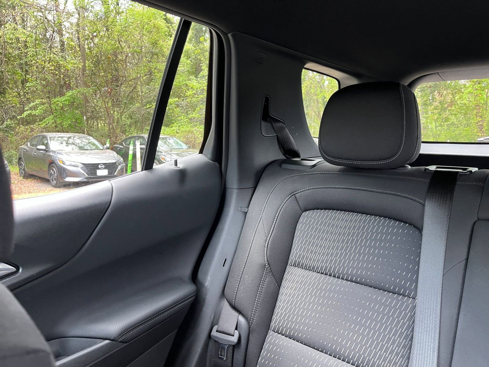 Used 2025 Chevrolet Equinox LT FWD image 39