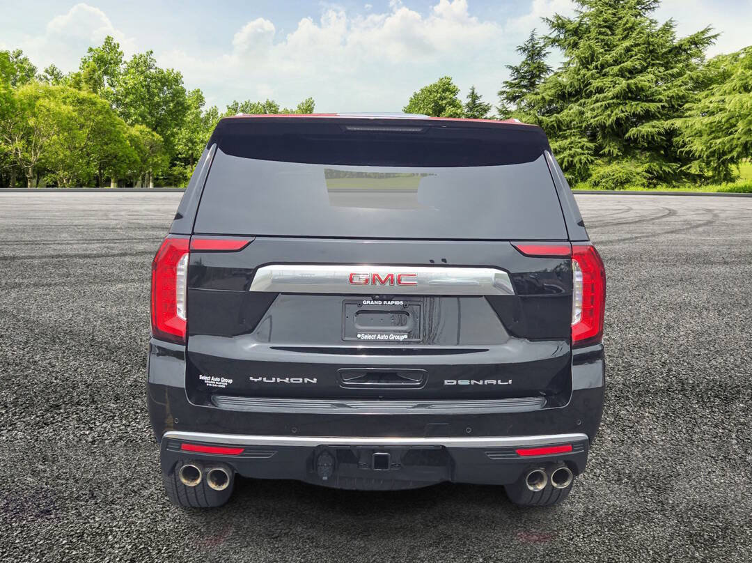 Used 2021 GMC Yukon Denali w/ Advanced Technology Package AWD/4WD image 6