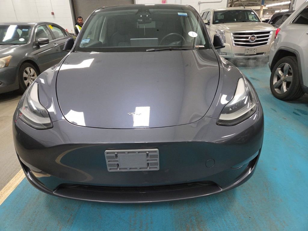 Used 2023 Tesla Model Y Performance image 3