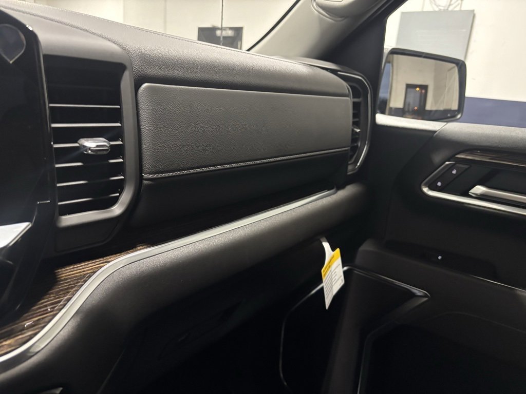 New 2026 GMC Sierra 1500 SLE w/ Preferred Package image 23