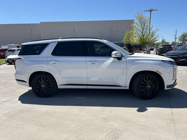 Used 2024 Hyundai Palisade Calligraphy image 2