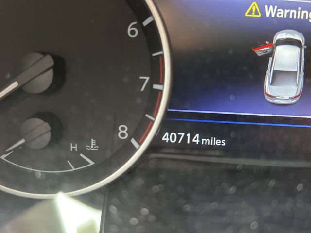 Used 2016 Nissan Maxima Platinum w/ Interior Lighting Package FWD image 12