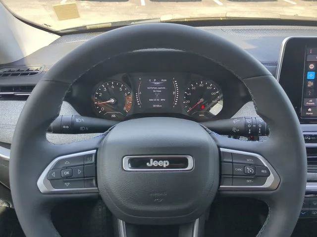 Certified 2022 Jeep Compass Latitude FWD image 30