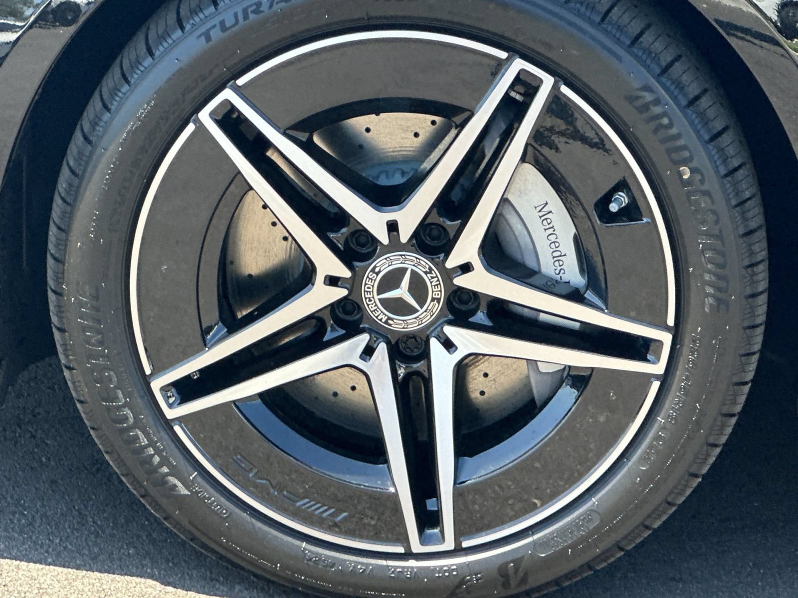 Used 2025 Mercedes-Benz C 300 4MATIC Sedan image 32