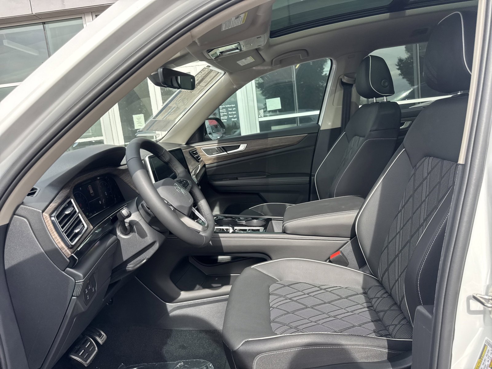 New 2026 Volkswagen Atlas SEL Premium R-Line image 11