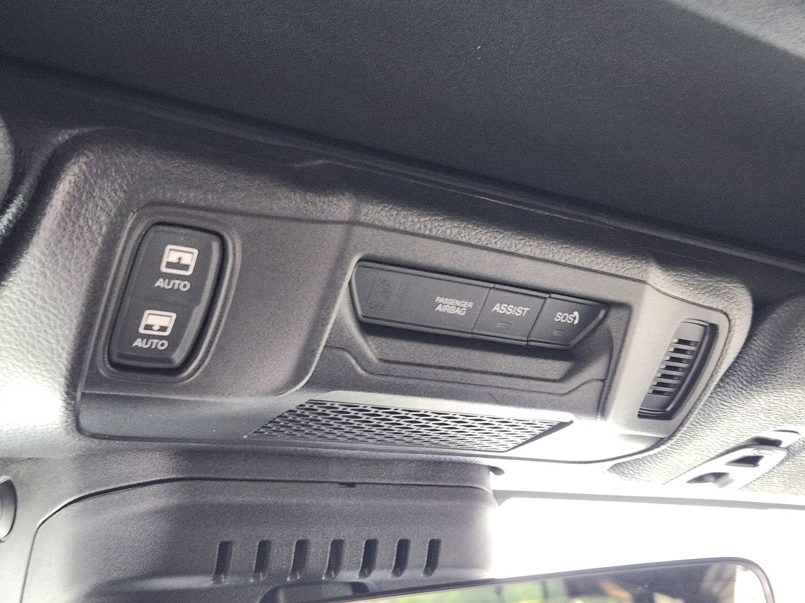 Used 2025 Jeep Wrangler Unlimited Sahara AWD/4WD image 31