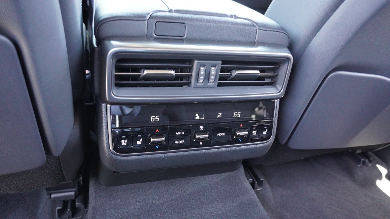 Certified 2026 Lexus LX 600 4WD w/ Accessory Package (Z1) image 34