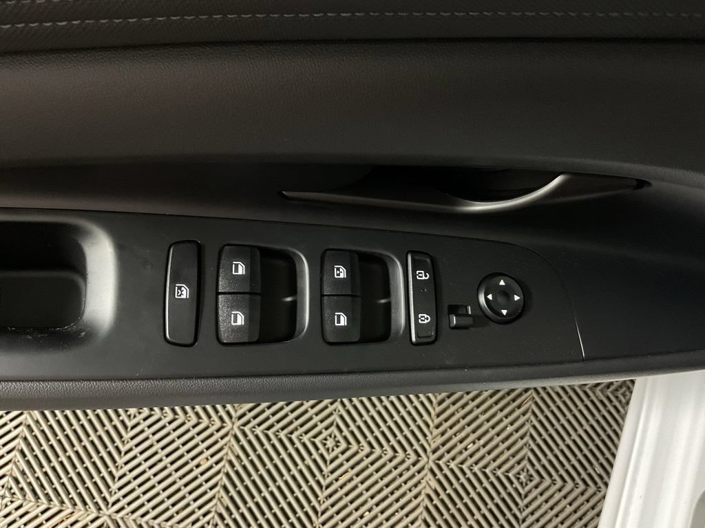 New 2026 Hyundai Elantra Sport FWD image 18