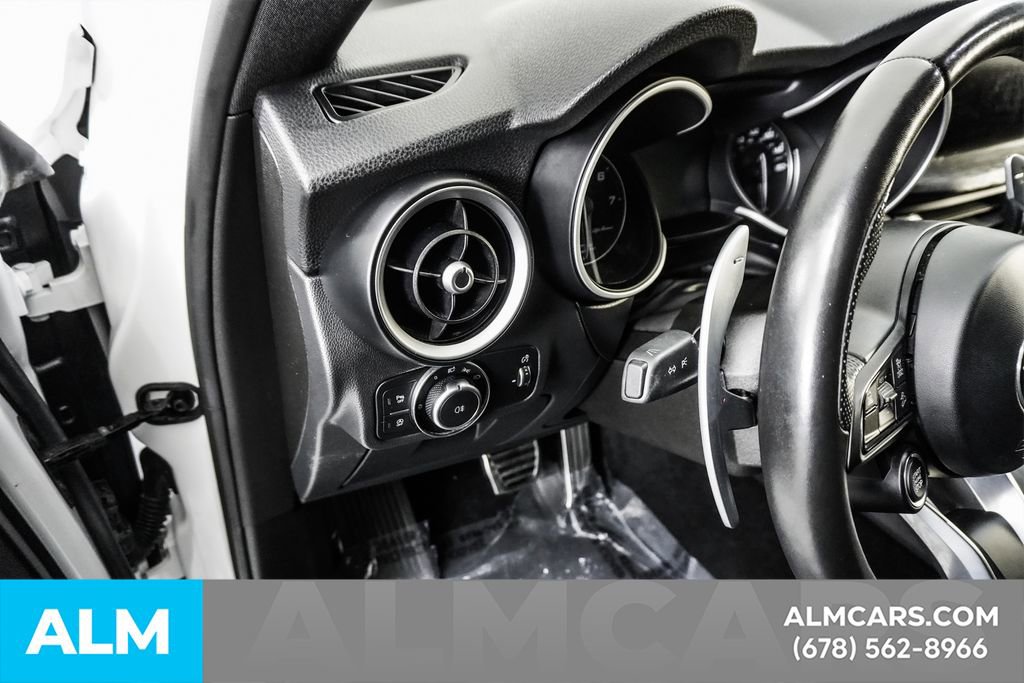 Used 2022 Alfa Romeo Stelvio Sprint image 34