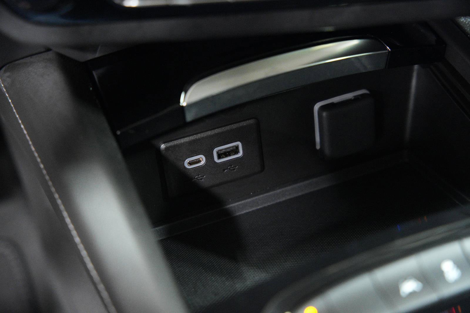 Used 2023 Buick Envision Preferred image 39