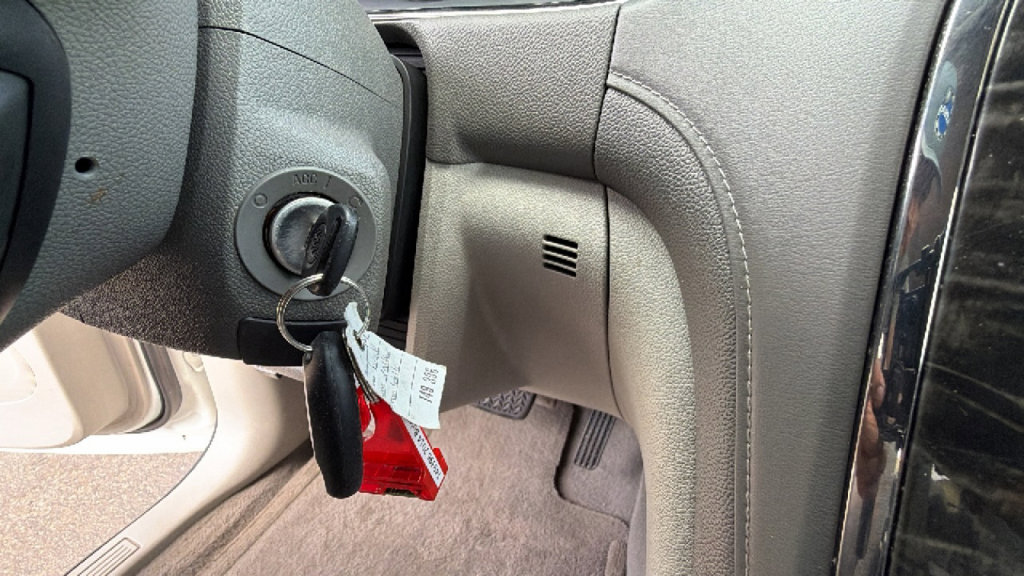 Used 2014 Buick Enclave Convenience AWD/4WD image 17