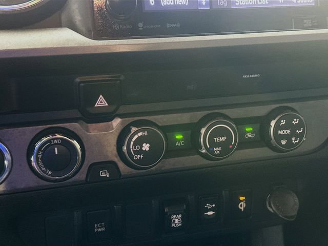 Used 2019 Toyota Tacoma TRD Sport image 12