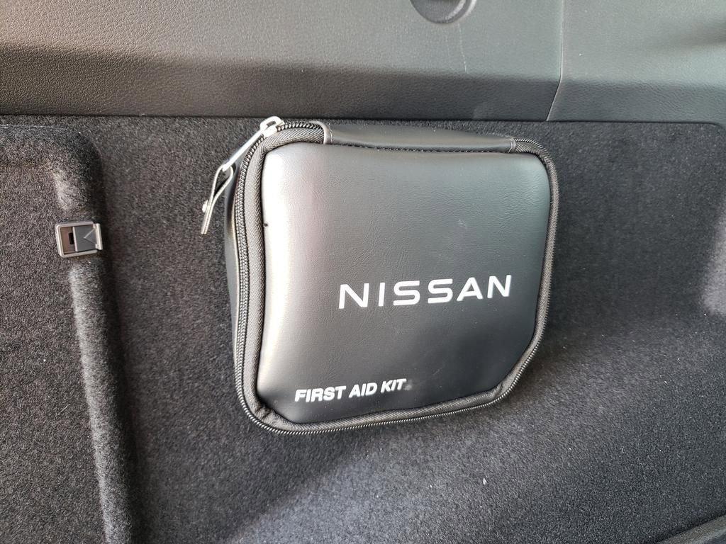 Certified 2025 Nissan Rogue SV AWD/4WD image 9