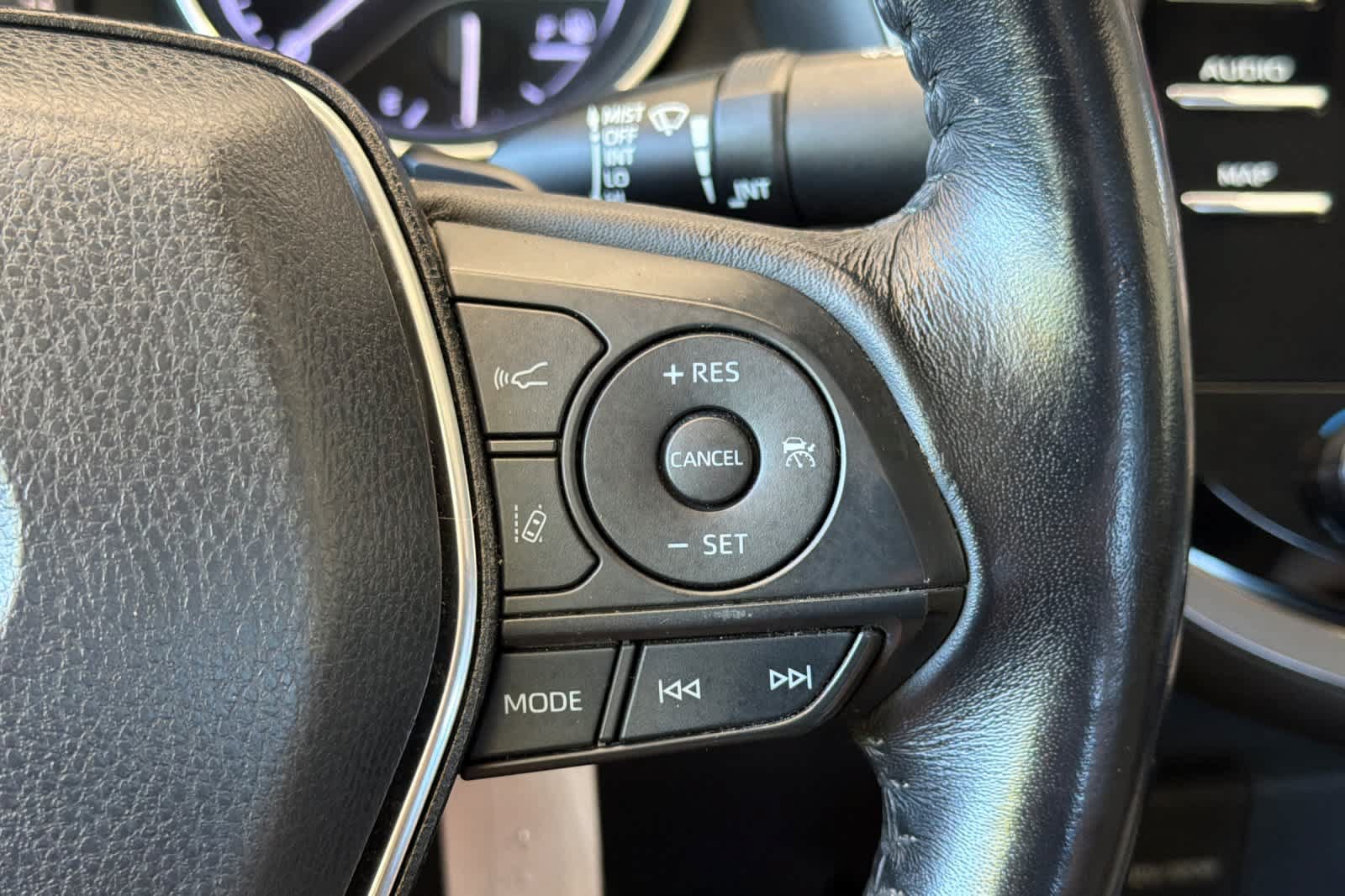 Used 2019 Toyota Camry SE FWD image 24