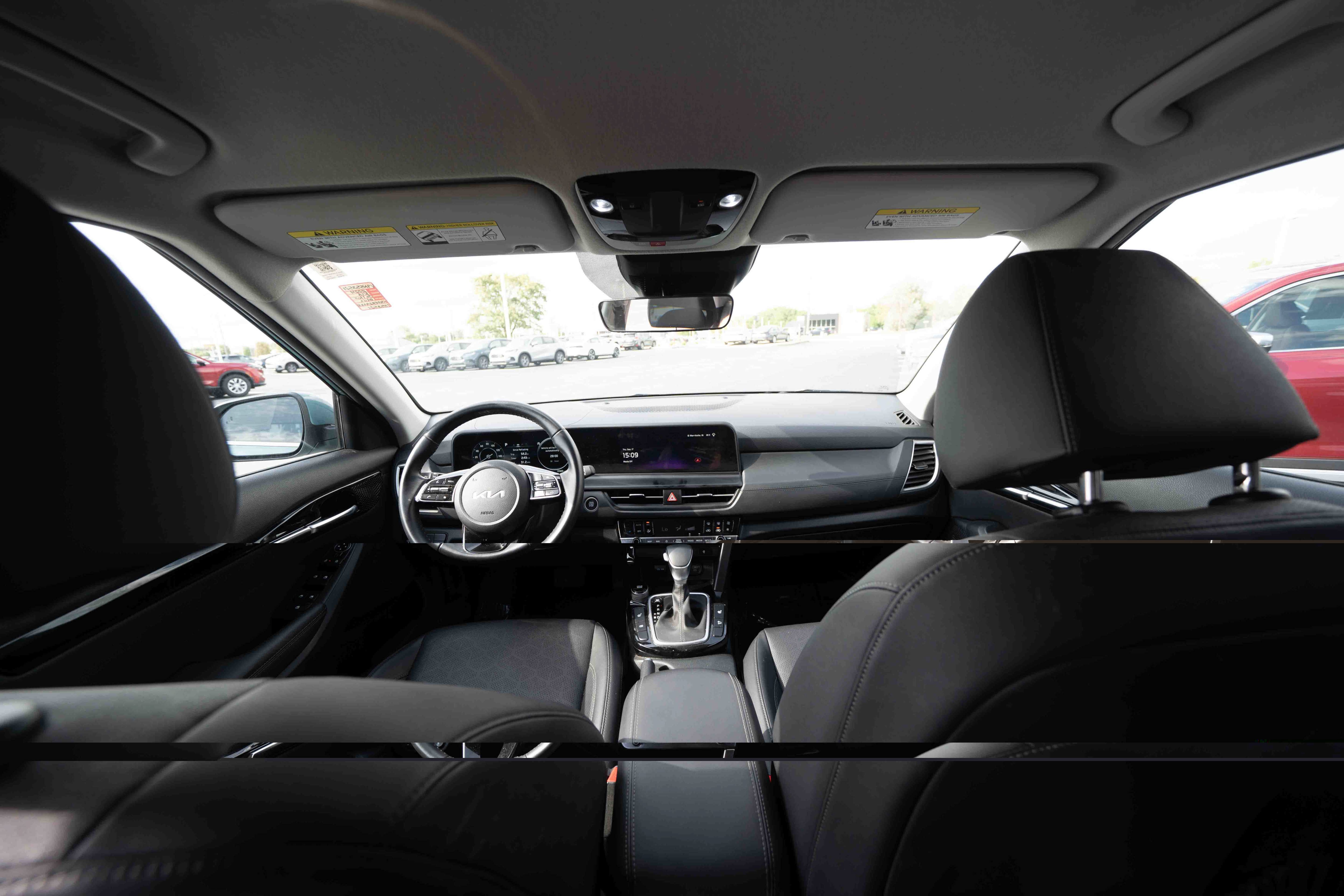 Used 2024 Kia Seltos EX FWD image 19