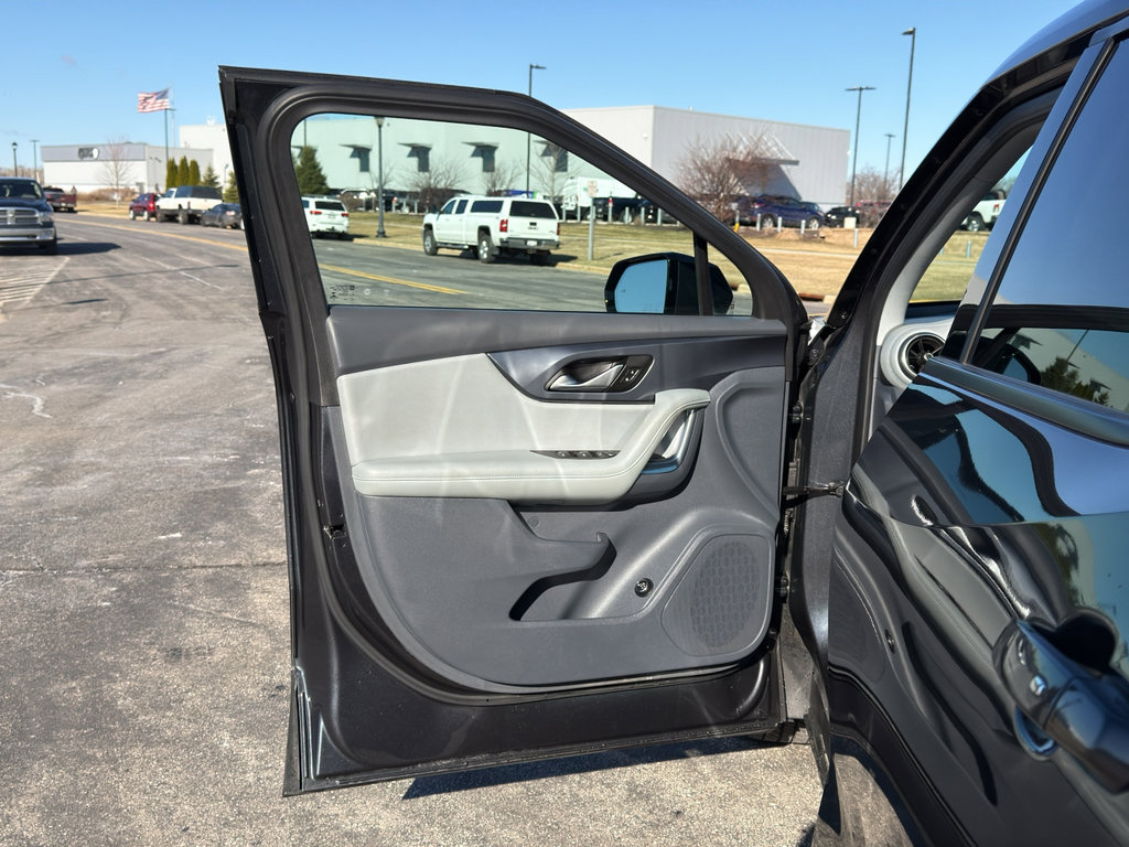 Used 2022 Chevrolet Blazer LT w/ LPO, Black Accent Package image 10