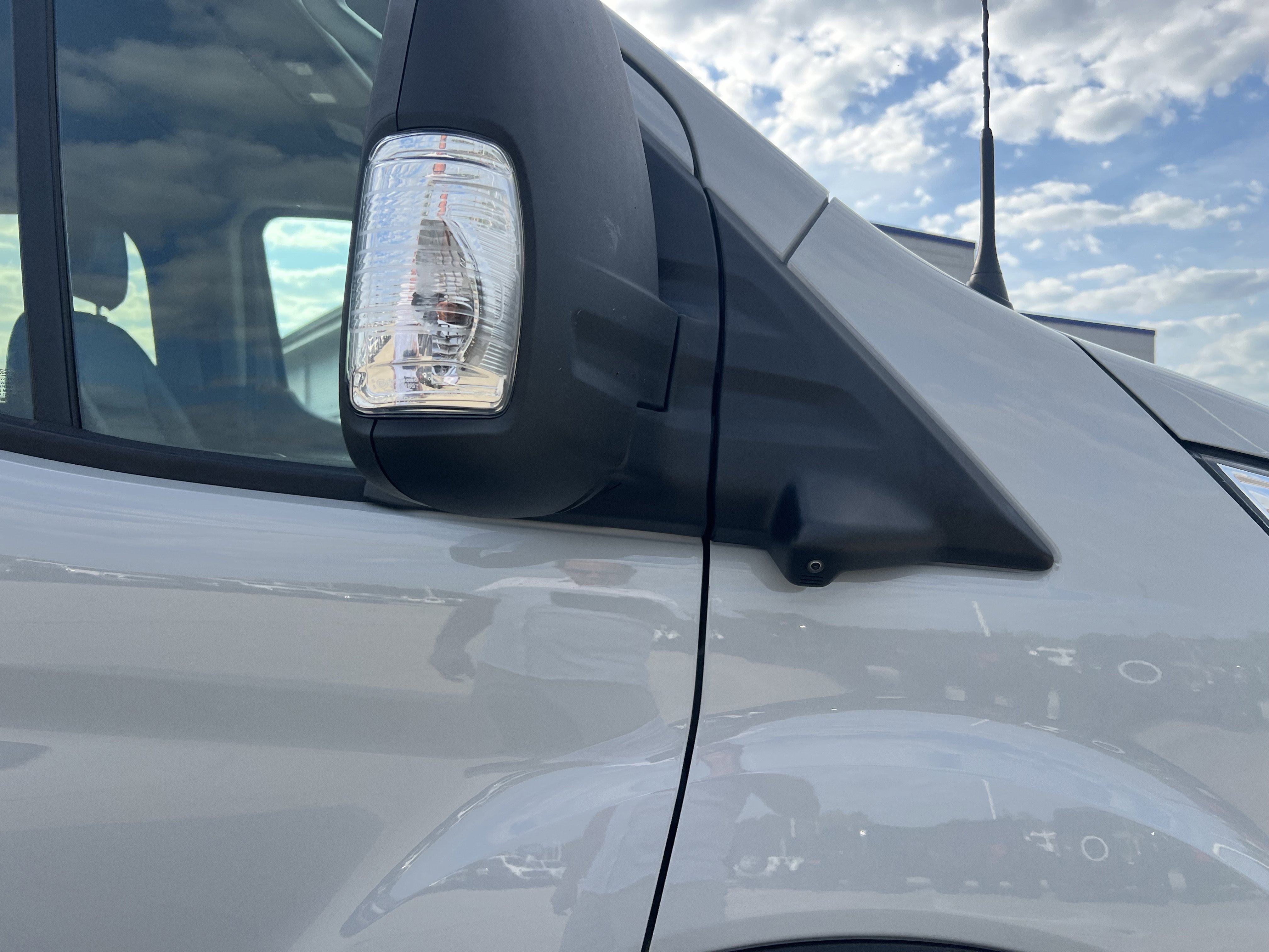 Used 2022 Ford Transit 350 XLT RWD image 3