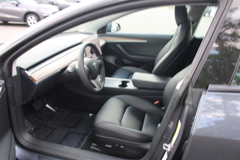 Used 2023 Tesla Model 3 Standard Range RWD image 8