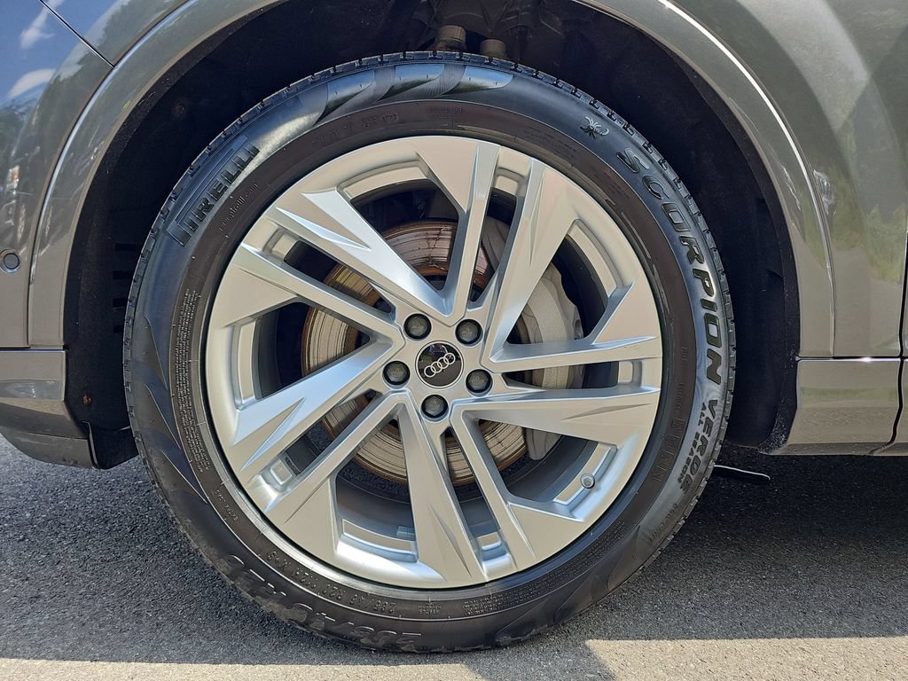 Used 2023 Audi Q7 3.0T Prestige AWD/4WD image 23