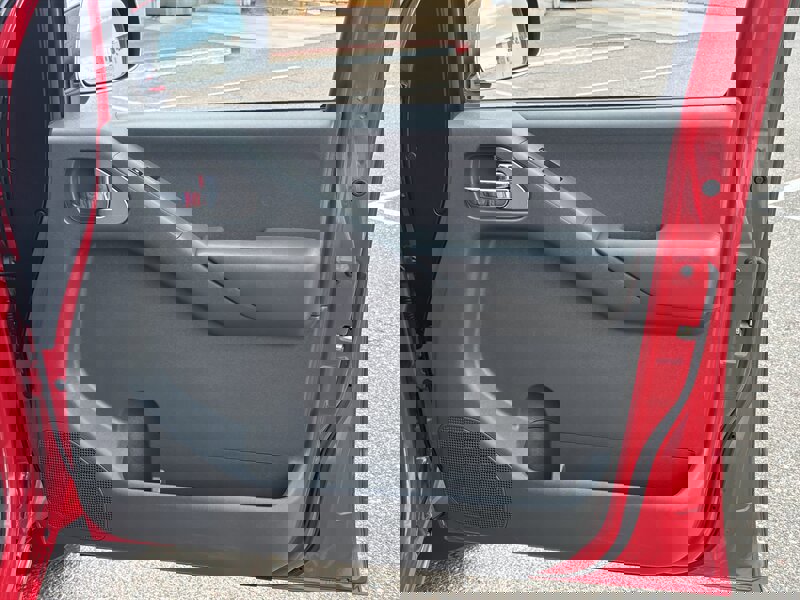 Used 2007 Nissan Frontier NISMO image 28