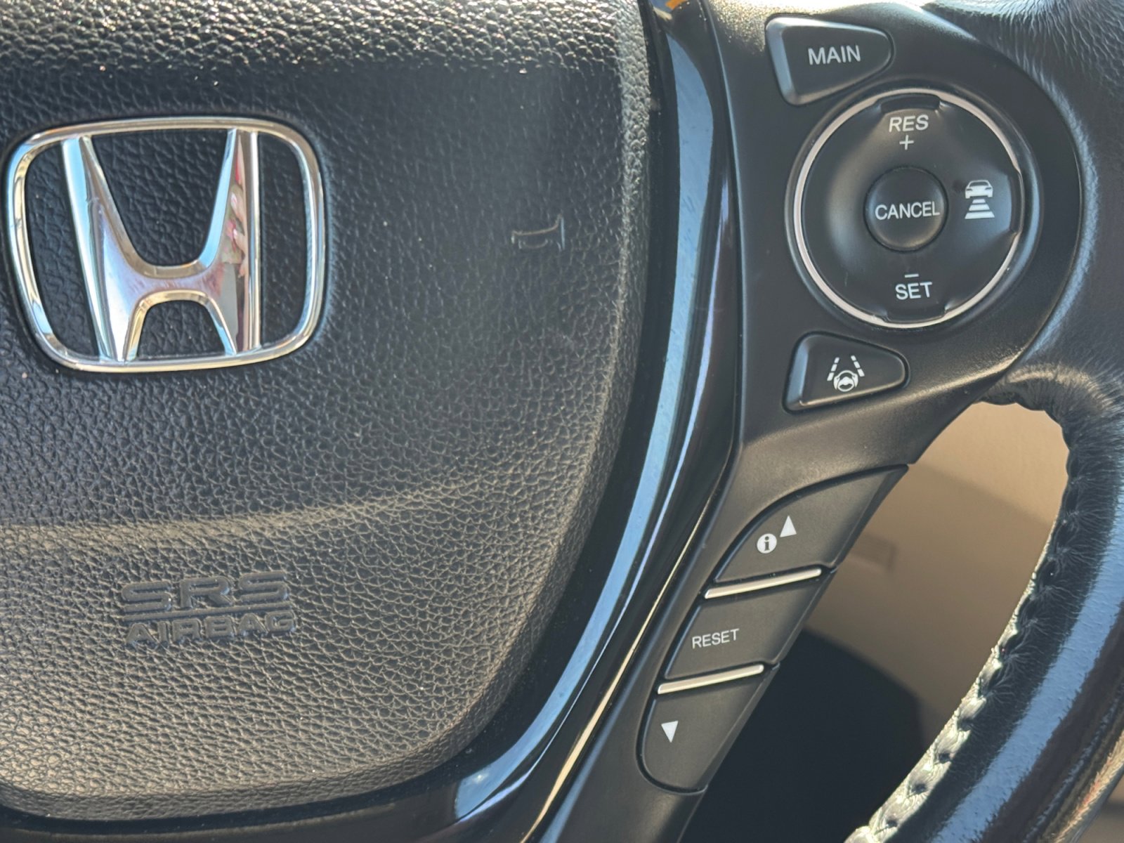 Used 2017 Honda Pilot Touring image 15