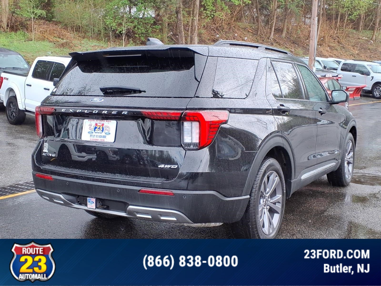 Certified 2025 Ford Explorer Active w/ Active Comfort Package AWD/4WD image 8