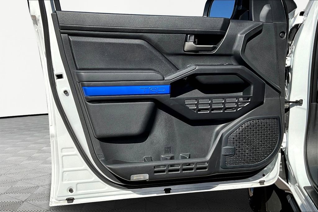 Used 2024 Toyota Tacoma TRD Off-Road image 18