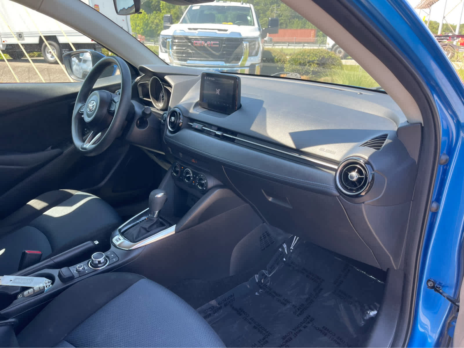 Used 2019 Toyota Yaris LE FWD image 27