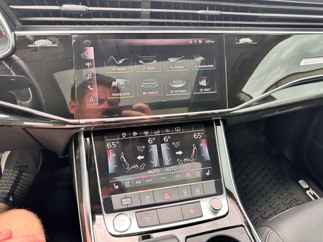 Used 2019 Audi Q8 Premium Plus w/ Premium Plus AWD/4WD image 21