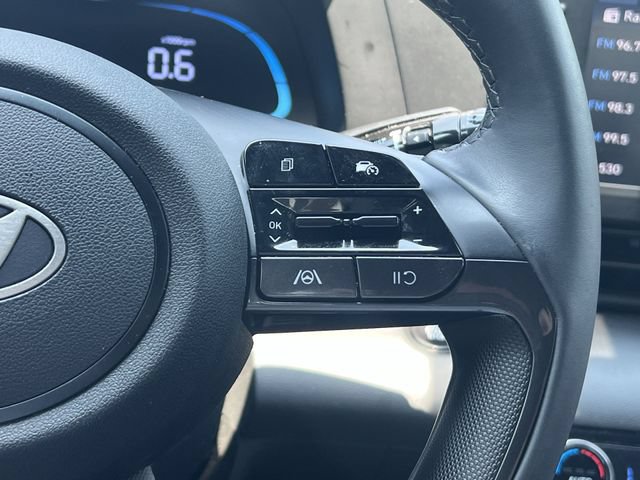 Certified 2025 Hyundai Elantra Sport FWD image 25