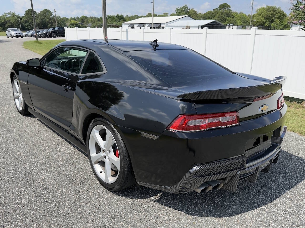Used 2015 Chevrolet Camaro SS RWD image 7