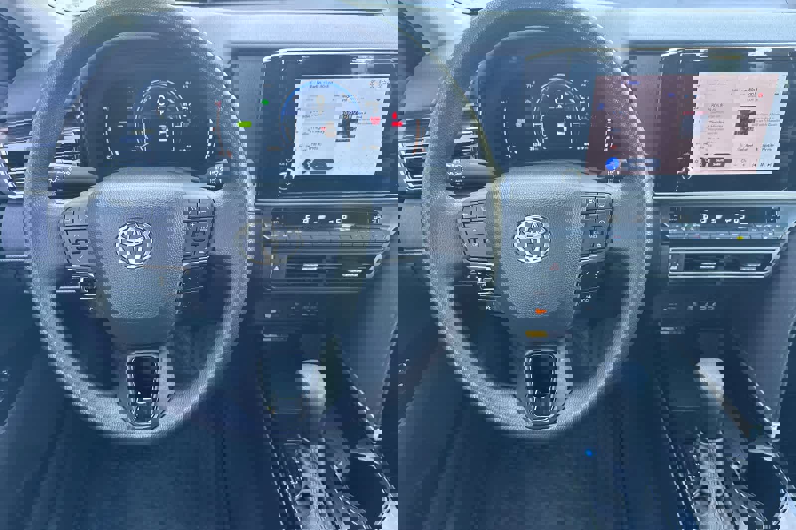 Used 2025 Toyota Camry LE AWD/4WD image 14