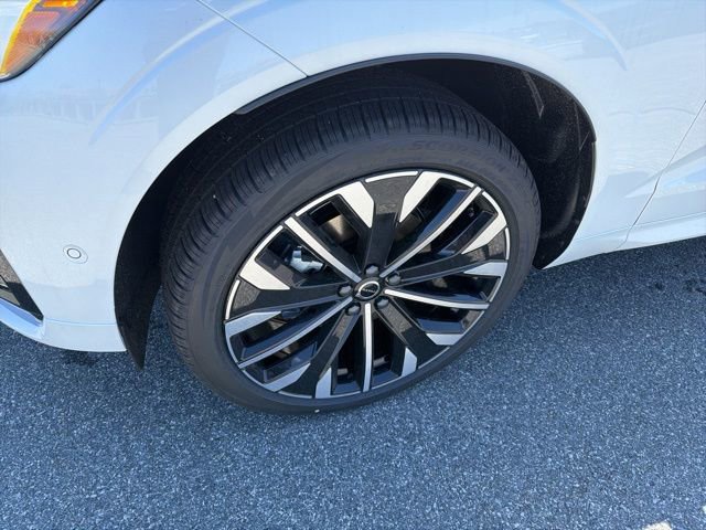 New 2026 Volvo XC60 B5 Ultra w/ Protection Package Premier AWD/4WD image 7