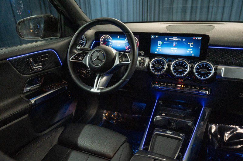 Certified 2024 Mercedes-Benz GLB 250 4MATIC image 28
