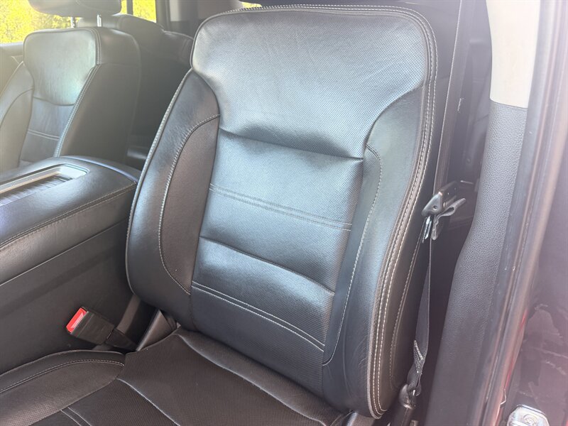 Used 2019 GMC Yukon XL Denali AWD/4WD image 20