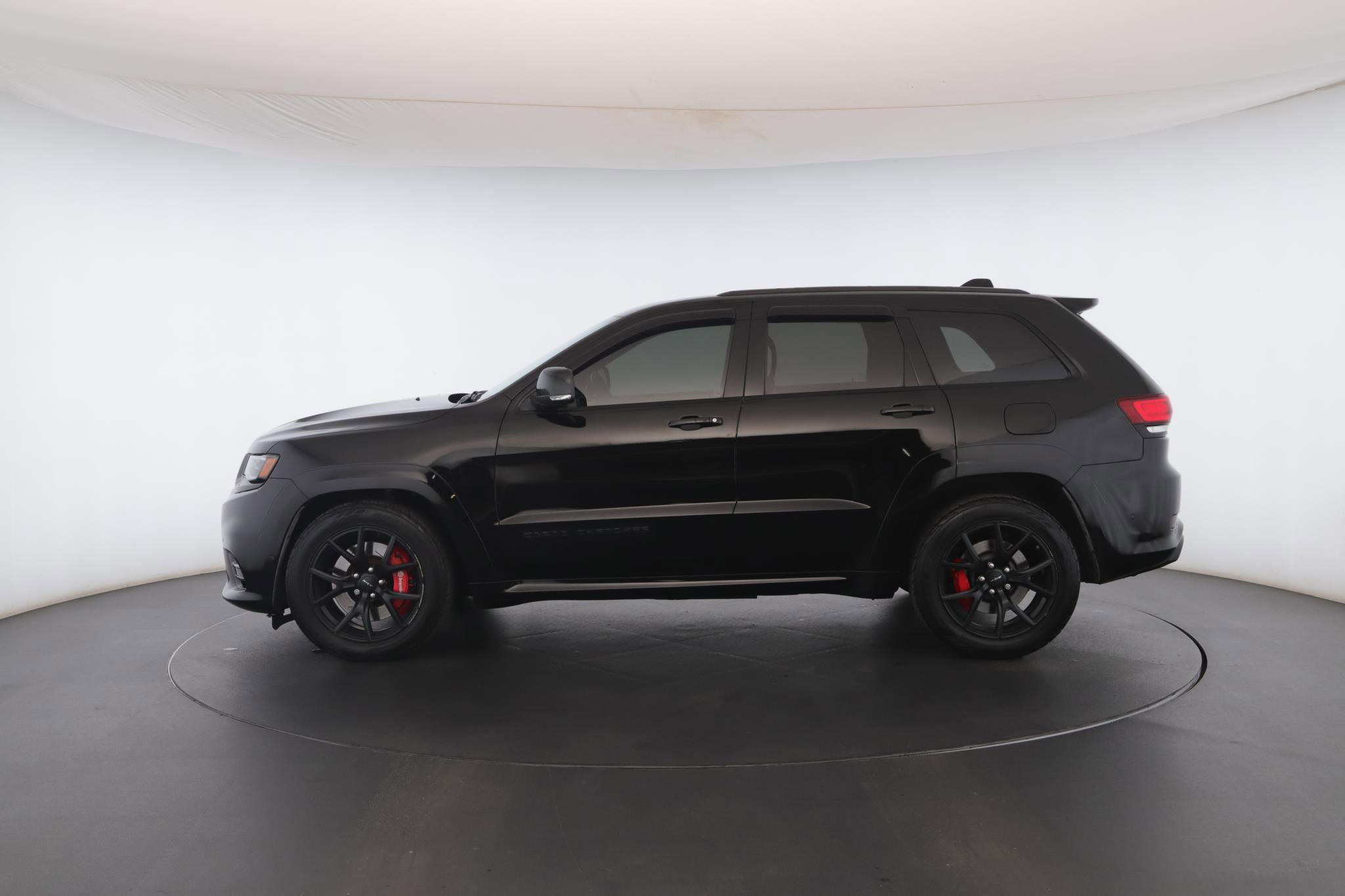 Used 2018 Jeep Grand Cherokee SRT image 21