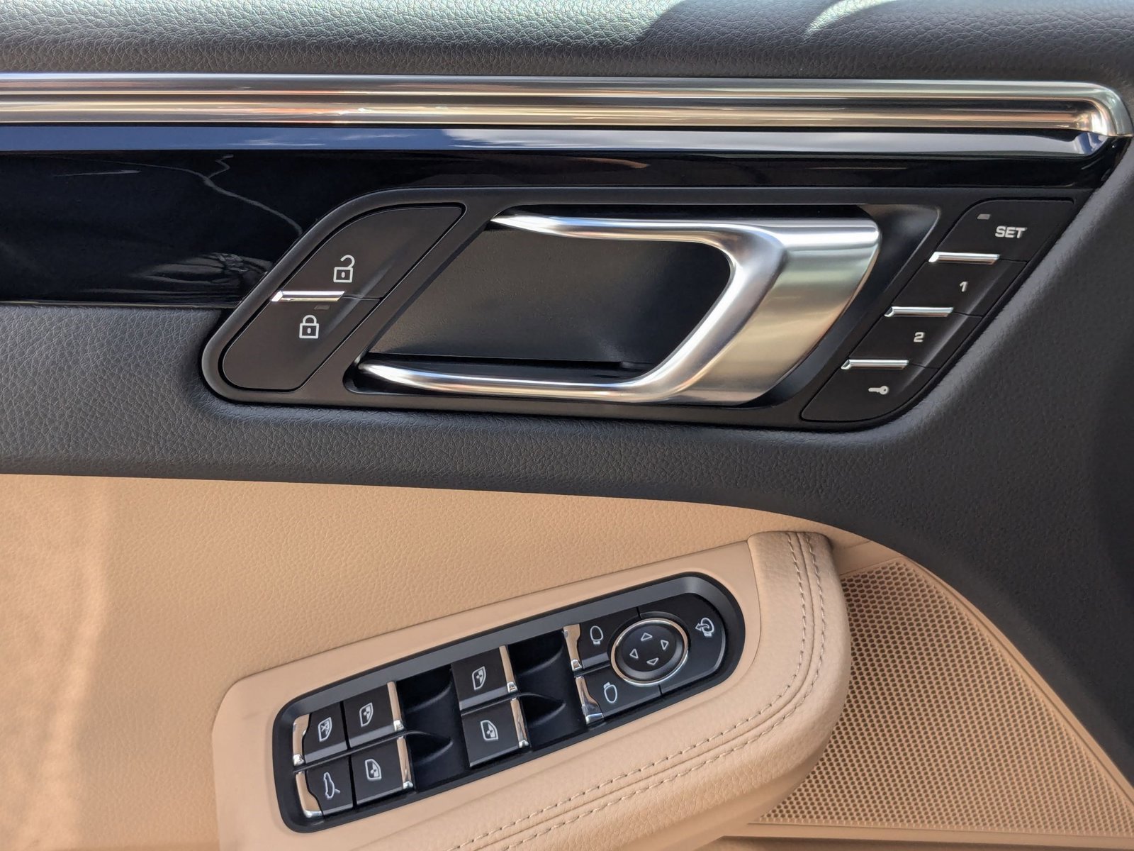 New 2026 Porsche Macan AWD/4WD image 14