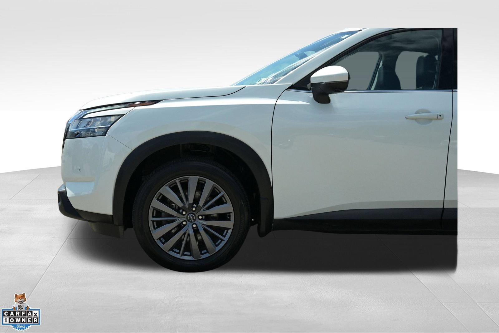 Used 2023 Nissan Pathfinder SL w/ SL Premium Package AWD/4WD image 5